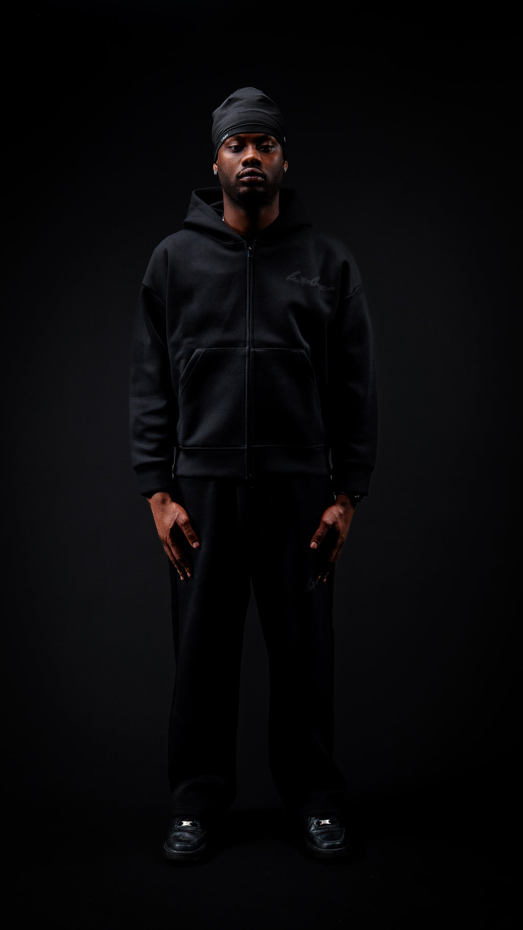SIGNATURE JOGGER BLACK