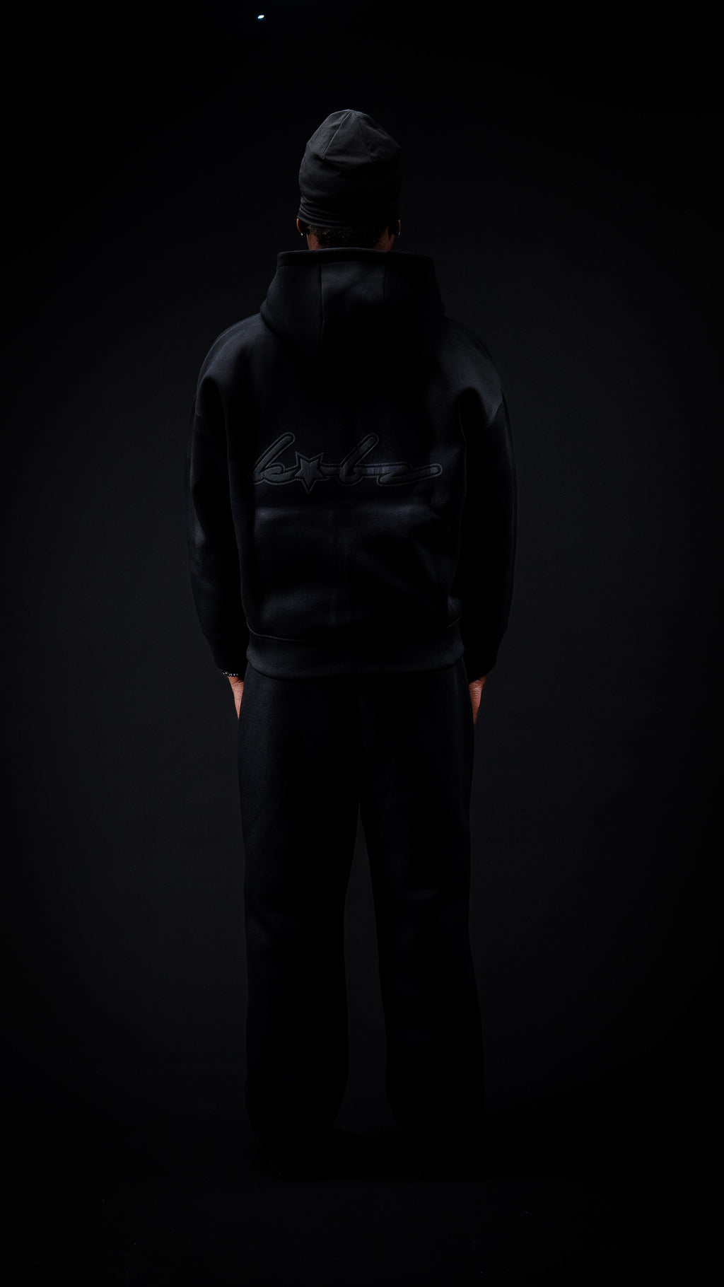 SIGNATURE JOGGER BLACK