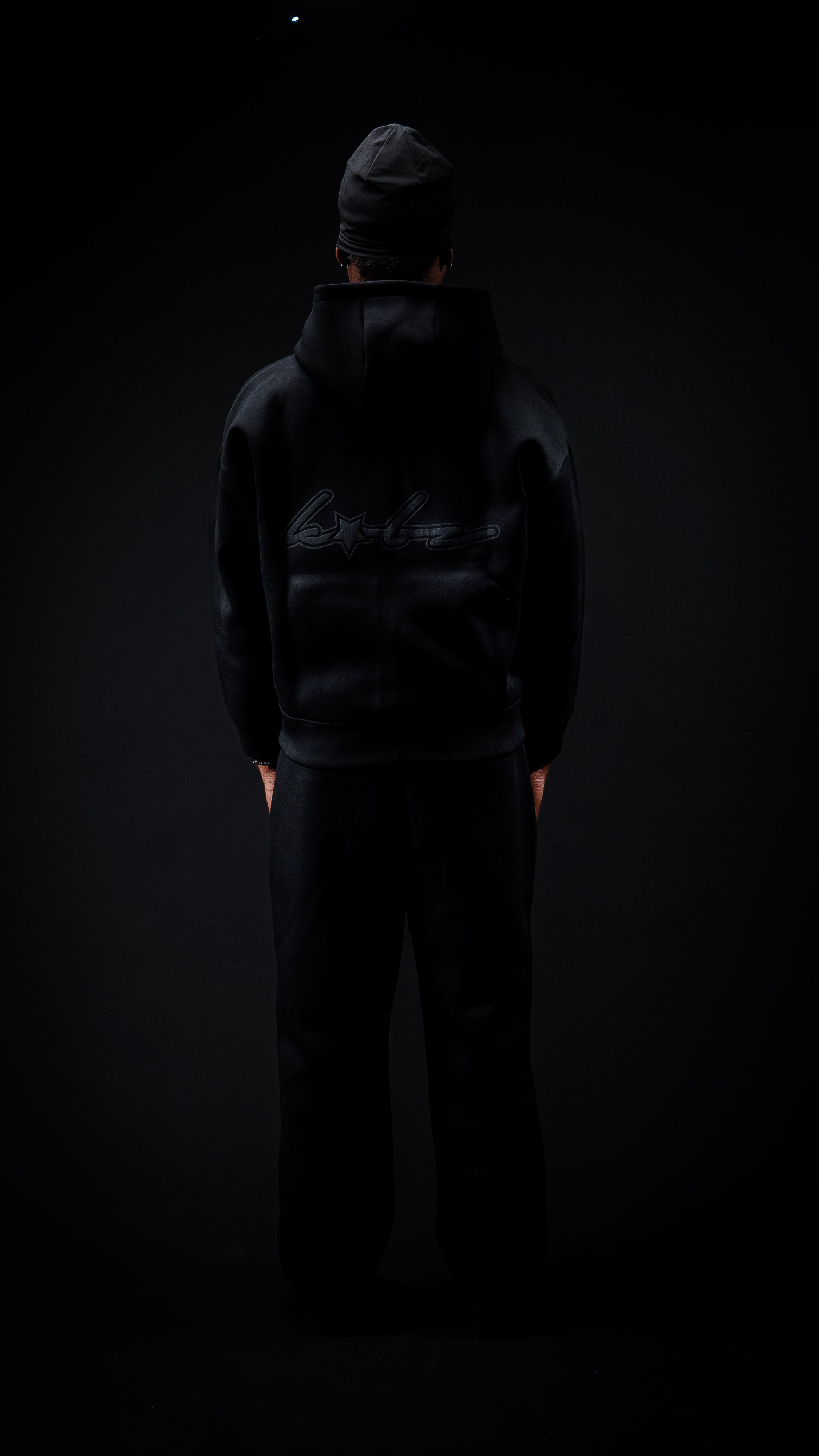 SIGNATURE JOGGER BLACK