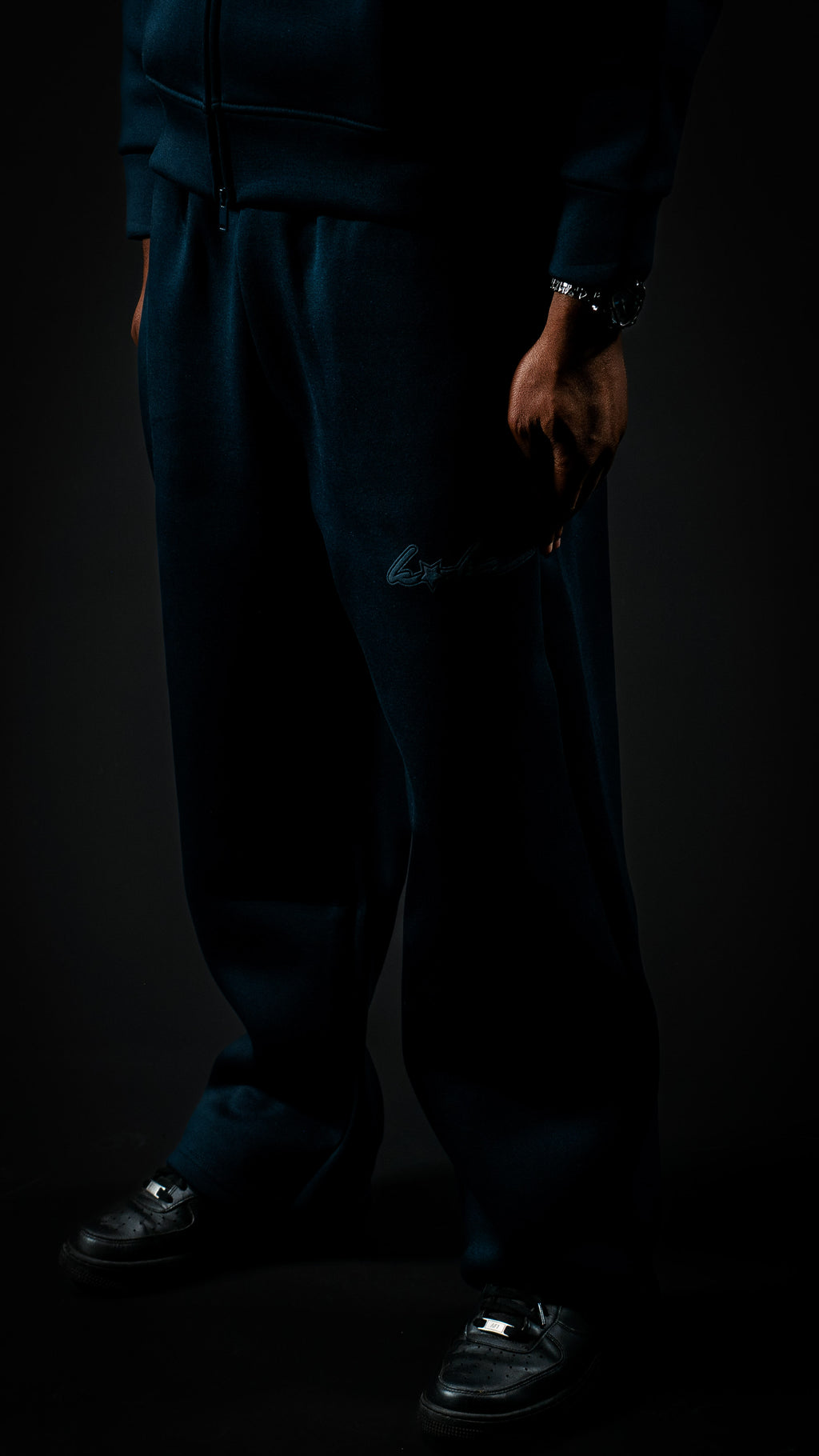 SIGNATURE JOGGER MIDNIGHT BLUE