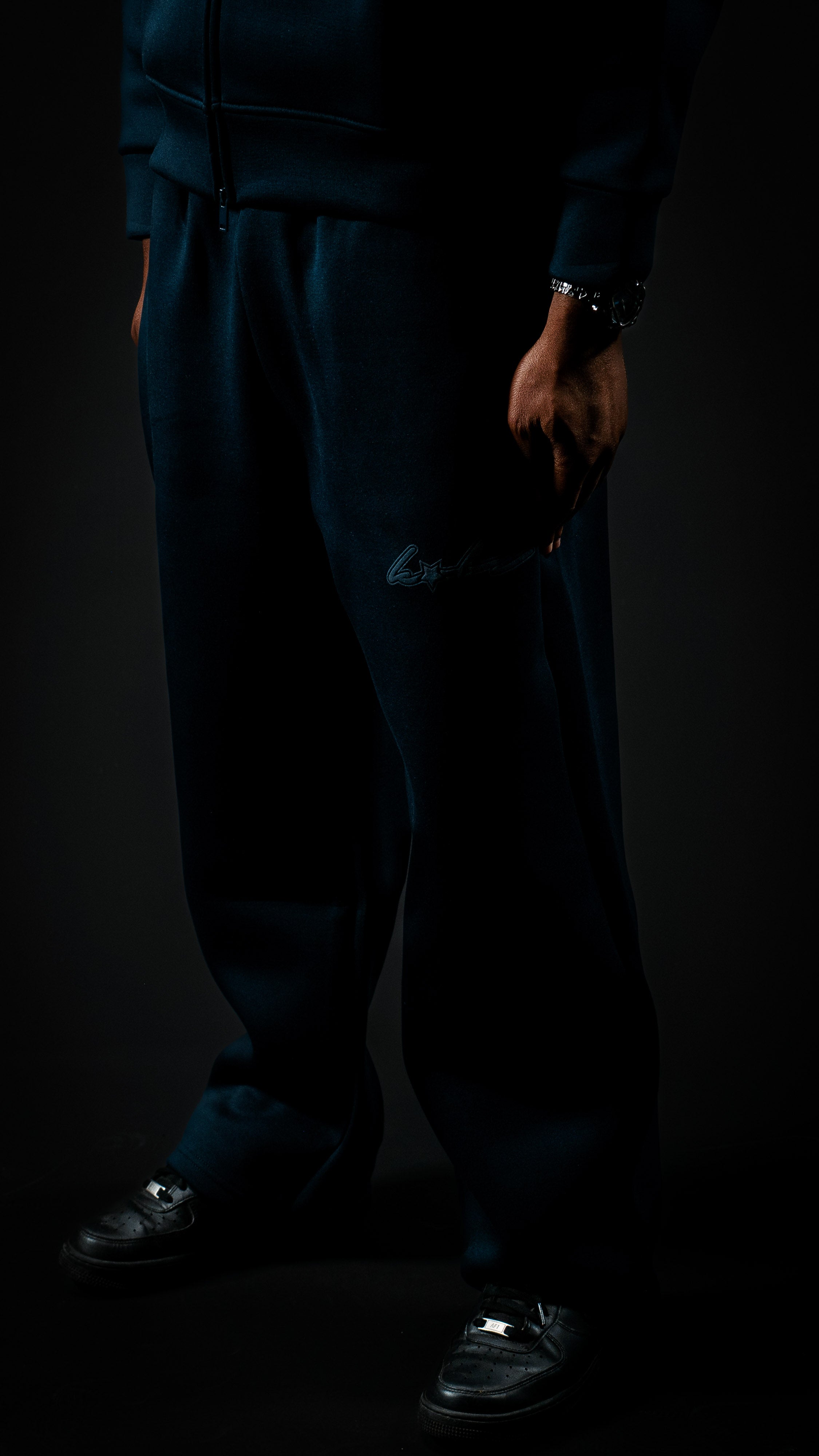 SIGNATURE JOGGER MIDNIGHT BLUE