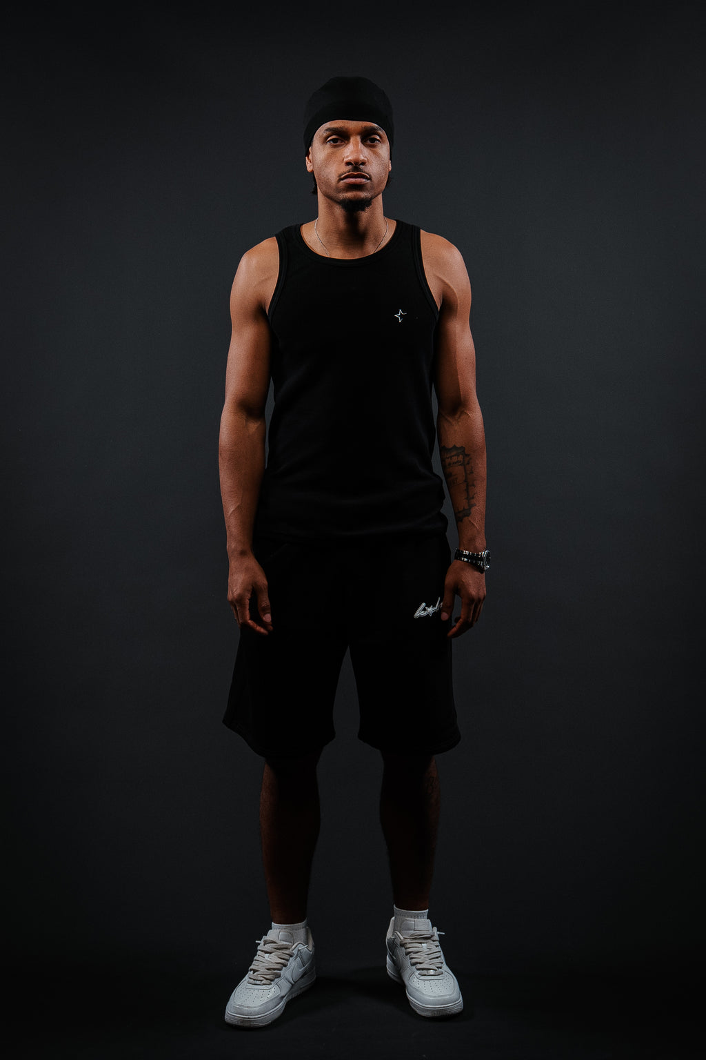 ESSENTIAL BLACK TANK TOP