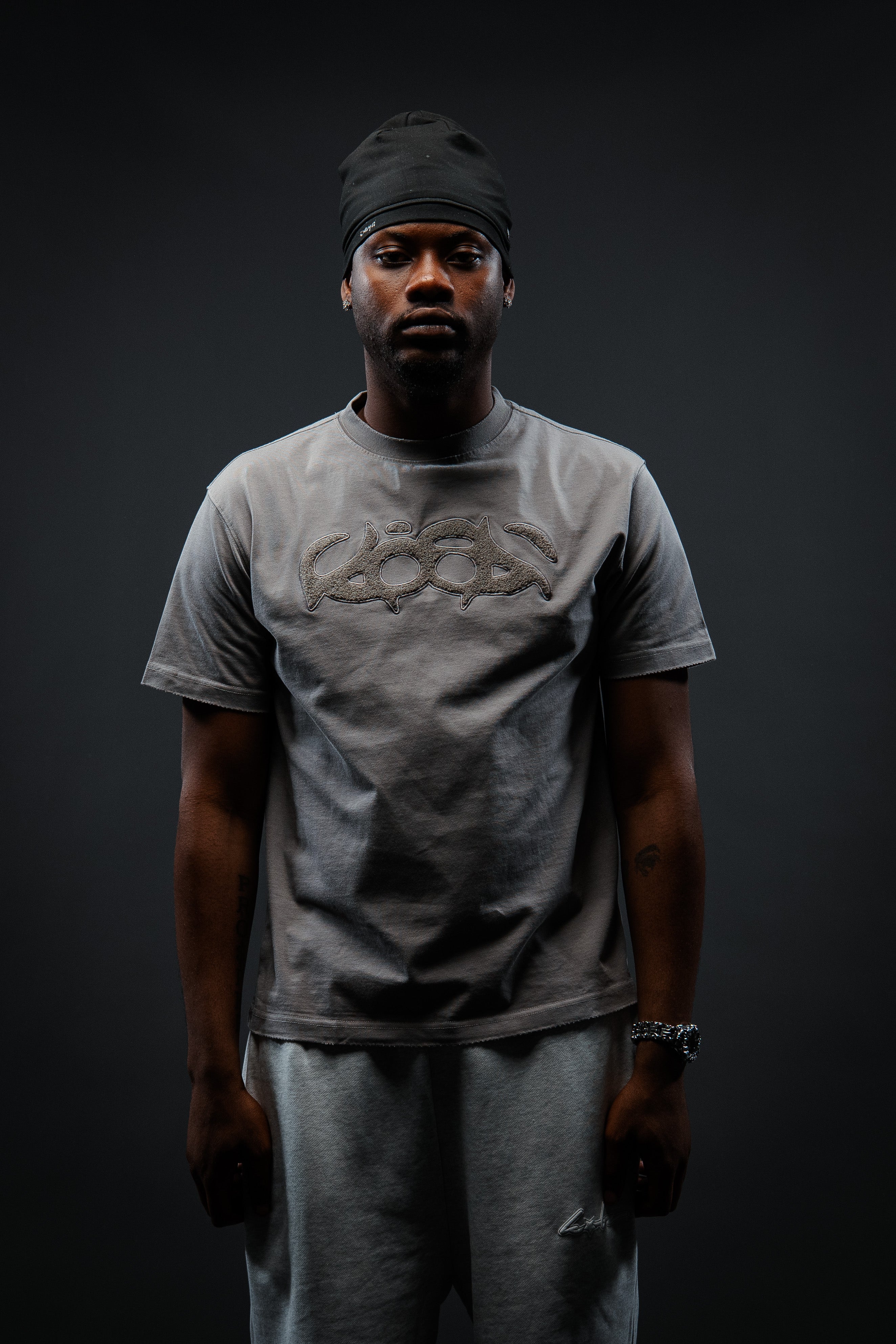 STONE ARABIC TEE