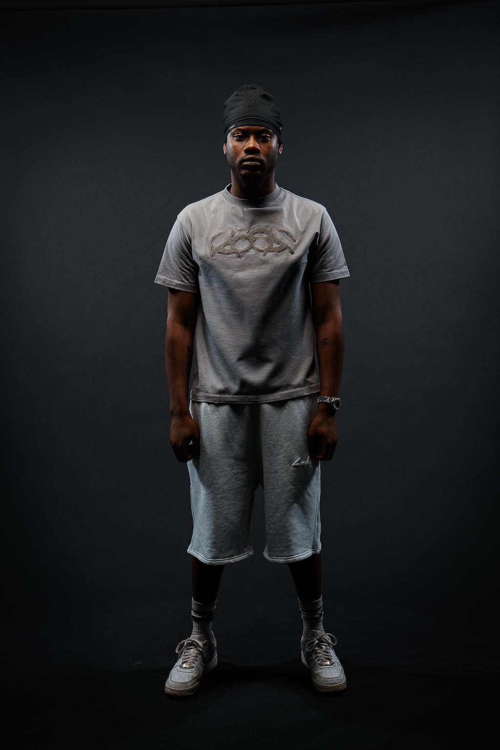STONE ARABIC TEE