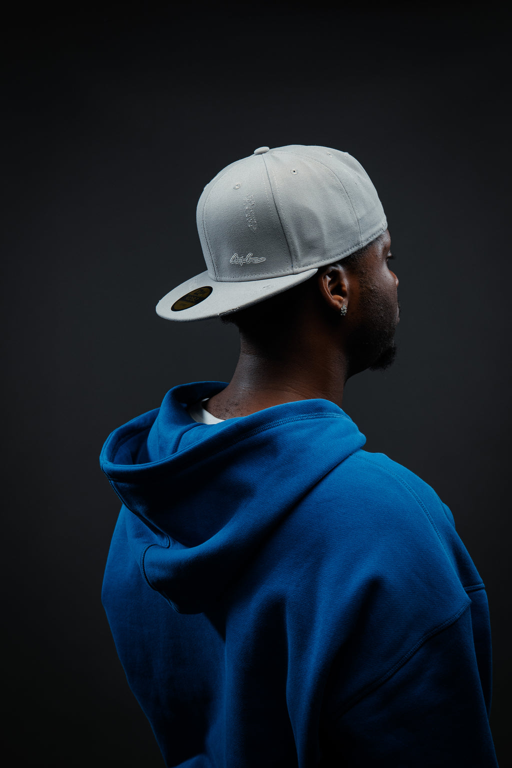 RULESBREAKER FITTED CAP LIGHT GREY